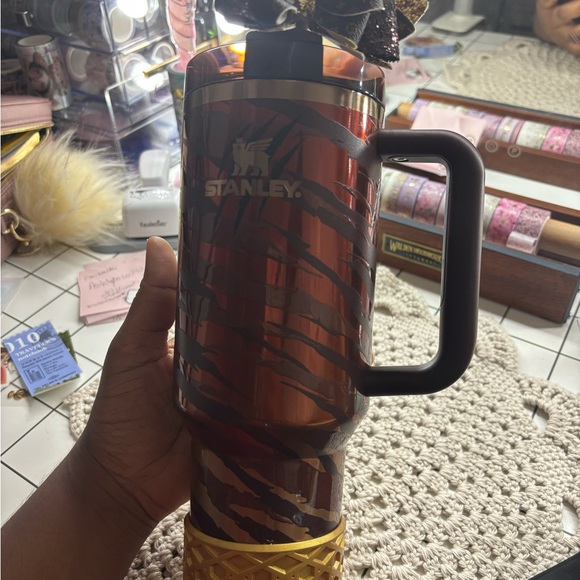 Stanley Tyla Collab Brown and Gold Tumbler with Handle - Picture 3 of 5